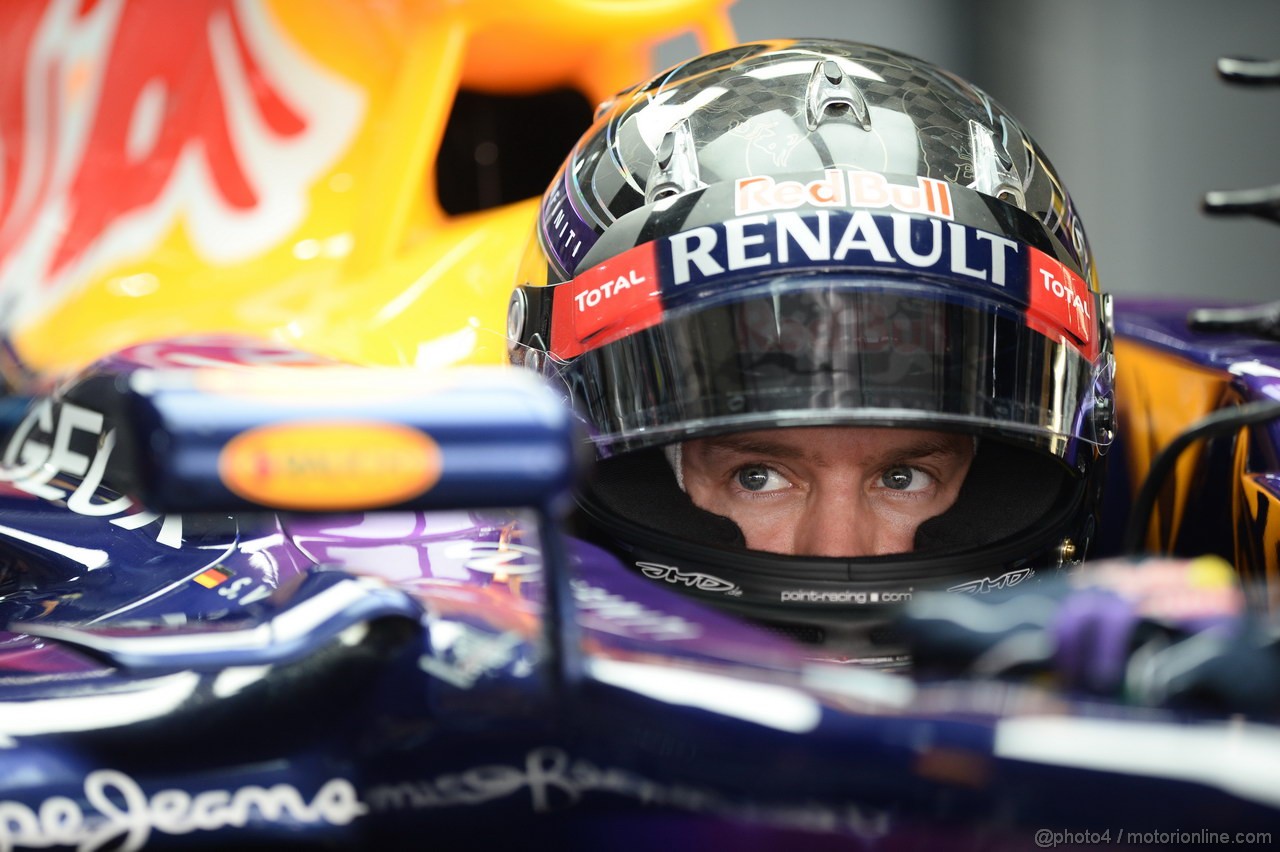 GP INDIA, 26.10.2013- Free practice 3: Sebastian Vettel (GER) Red Bull Racing RB9 