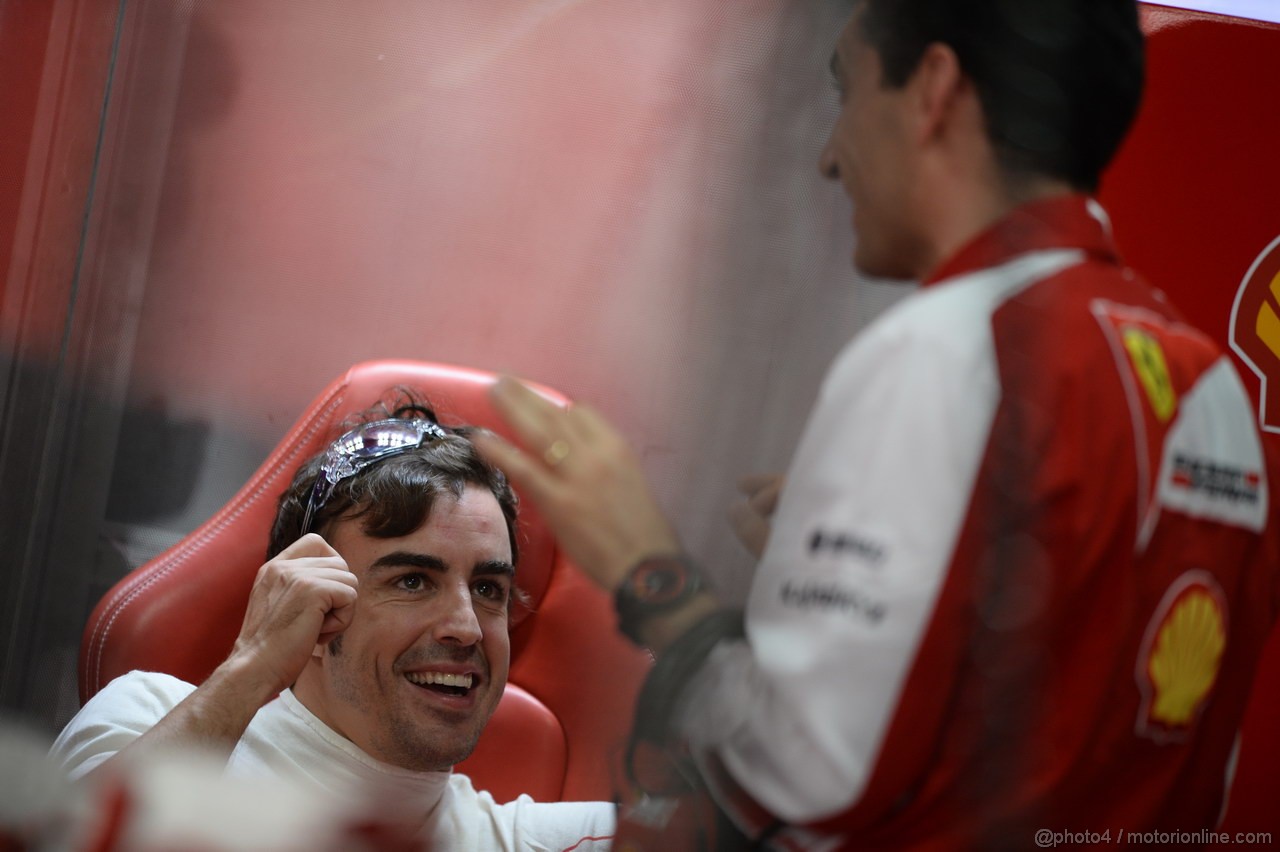 GP INDIA, 26.10.2013- Free practice 3: Fernando Alonso (ESP) Ferrari F138 e Andrea Stella (ITA) Ferrari race Engineer 