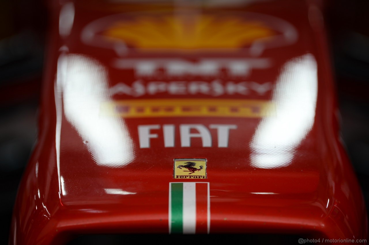 GP INDIA, 26.10.2013- Free practice 3: Ferrari F138 front wing details 