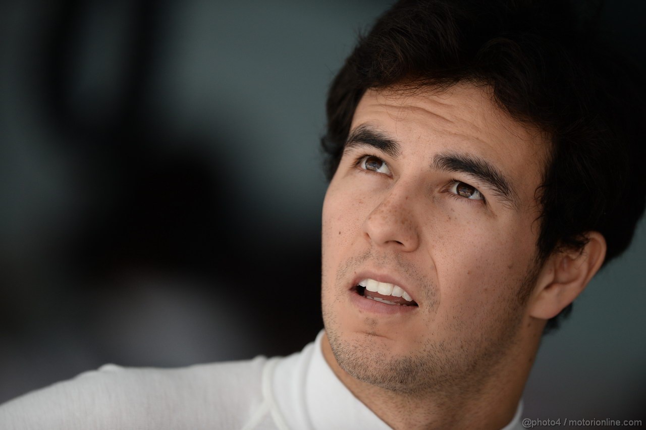 GP INDIA, 26.10.2013- Free practice 3: Sergio Perez (MEX) McLaren MP4-28 
