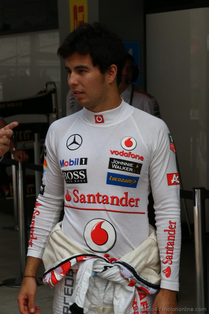 GP INDIA, 26.10.2013- Free practice 3: Sergio Perez (MEX) McLaren MP4-28 