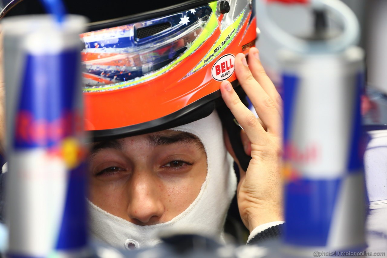 GP INDIA, 26.10.2013- Free practice 3: Daniel Ricciardo (AUS) Scuderia Toro Rosso STR8 