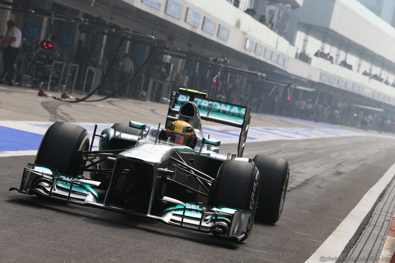 GP INDIA, 26.10.2013- Free practice 3: Lewis Hamilton (GBR) Mercedes AMG F1 W04 