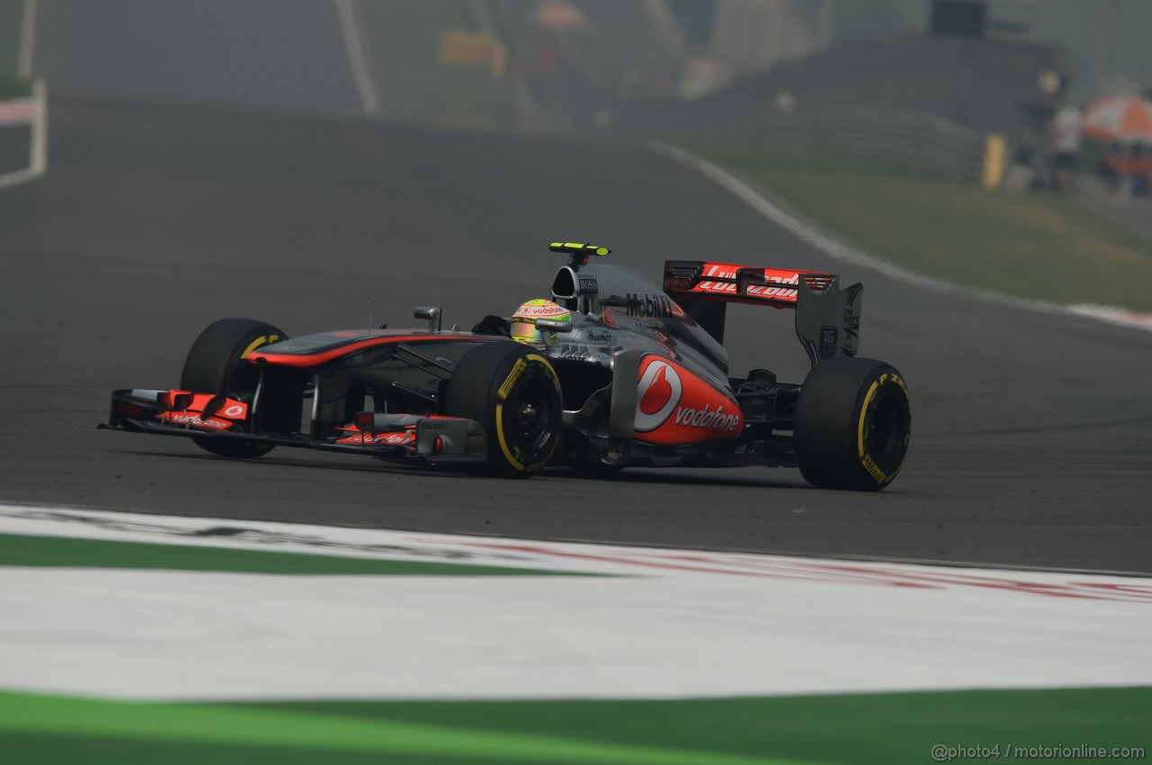 GP INDIA, 26.10.2013- Free practice 3: Sergio Perez (MEX) McLaren MP4-28 