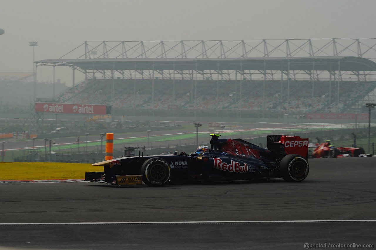 GP INDIA, 26.10.2013- Free practice 3: Daniel Ricciardo (AUS) Scuderia Toro Rosso STR8 