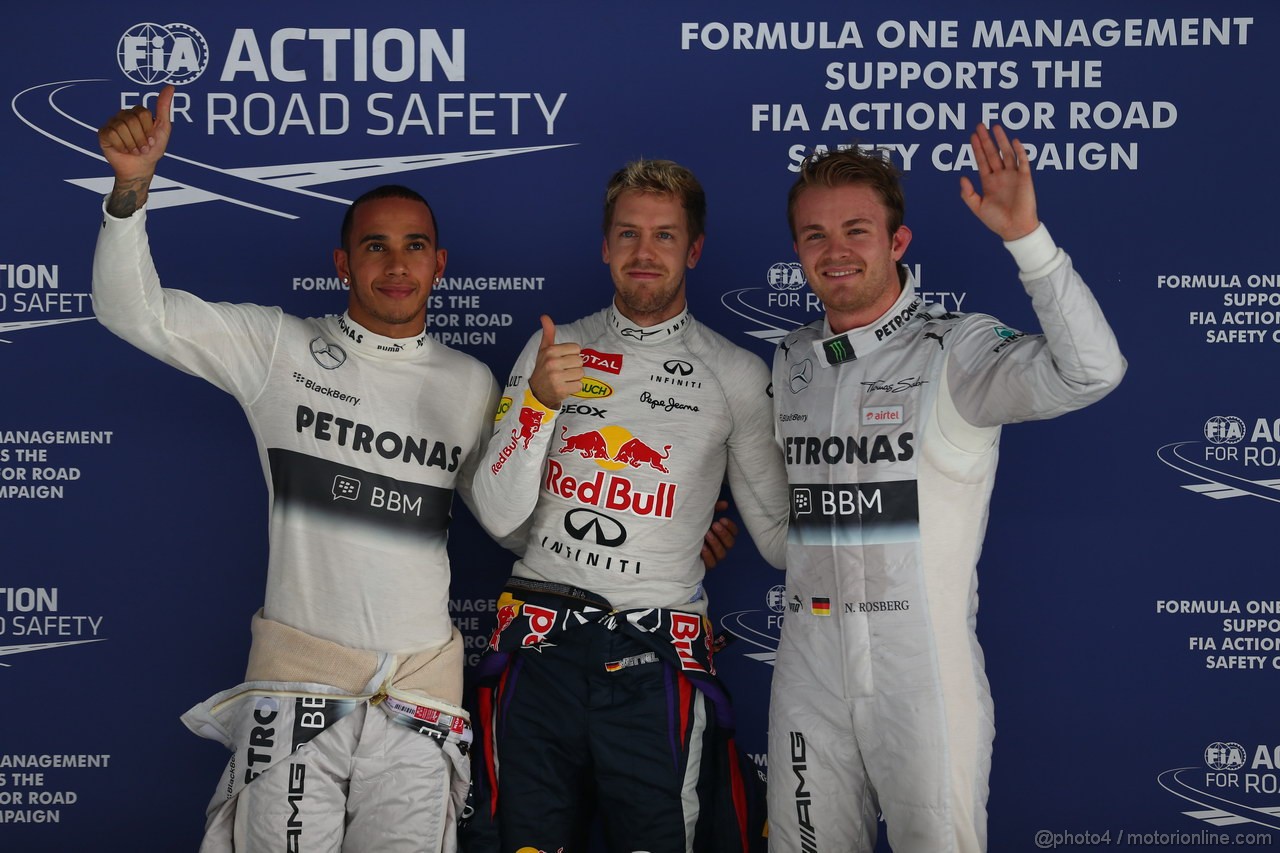 GP INDIA, 26.10.2013- Qualifiche: Sebastian Vettel (GER) Red Bull Racing RB9 (pole position), Nico Rosberg (GER) Mercedes AMG F1 W04 (secondo) e Lewis Hamilton (GBR) Mercedes AMG F1 W04 (terzo)
