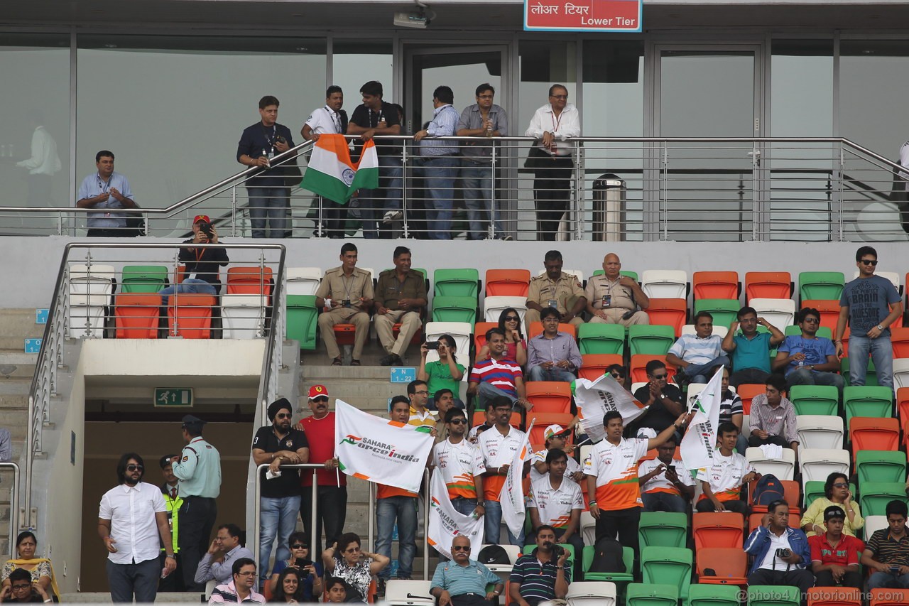 GP INDIA, 26.10.2013- Atmosphere