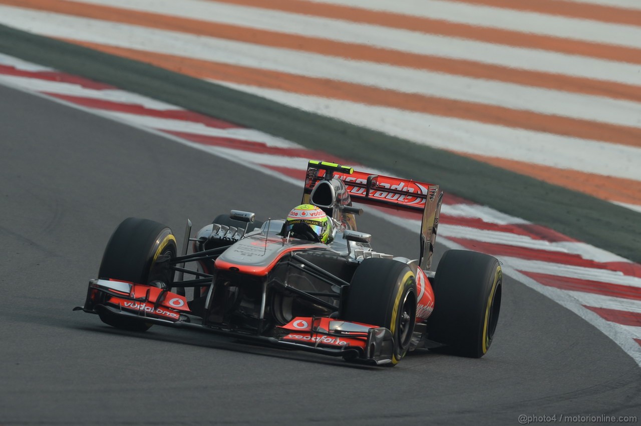 GP INDIA, 26.10.2013- Qualifiche: Sergio Perez (MEX) McLaren MP4-28 