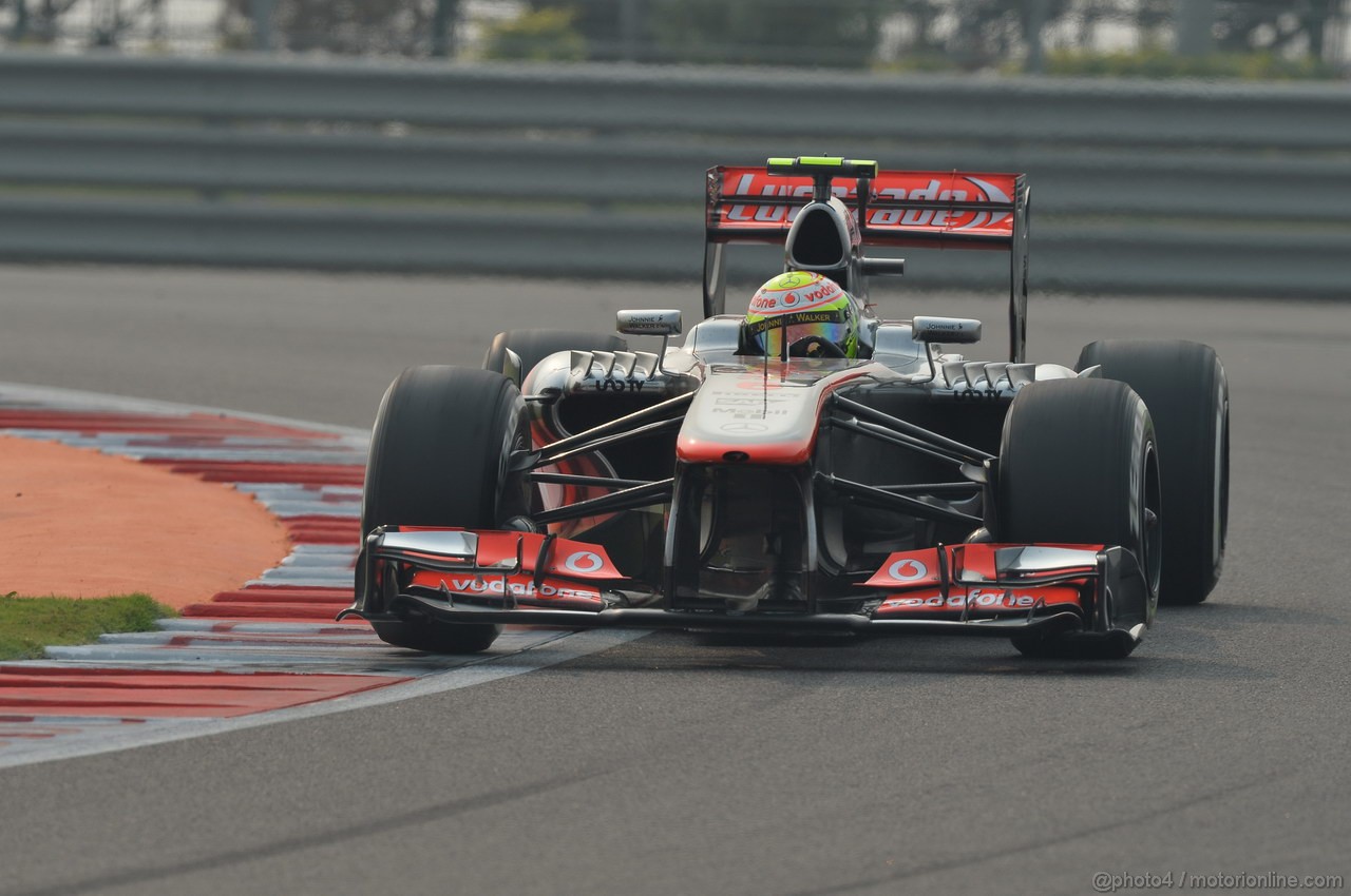 GP INDIA, 26.10.2013- Qualifiche: Sergio Perez (MEX) McLaren MP4-28 