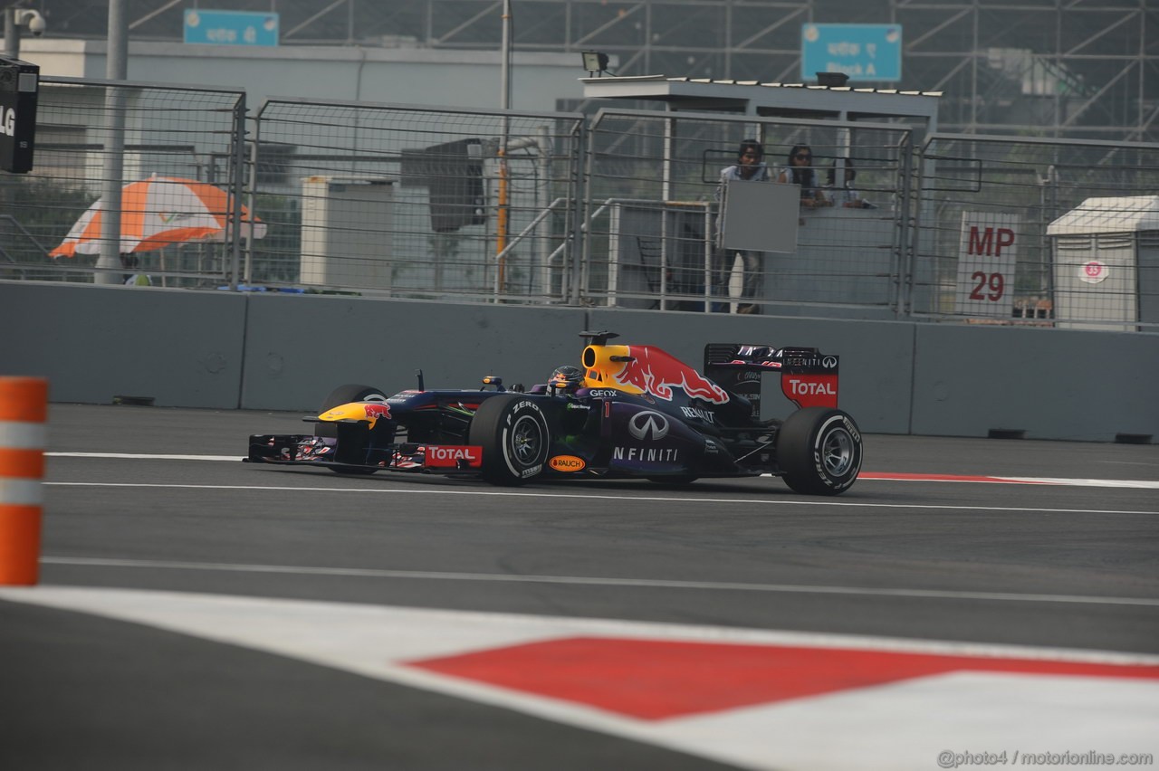 GP INDIA, 25.10.2013- Prove Libere 1: Sebastian Vettel (GER) Red Bull Racing RB9 