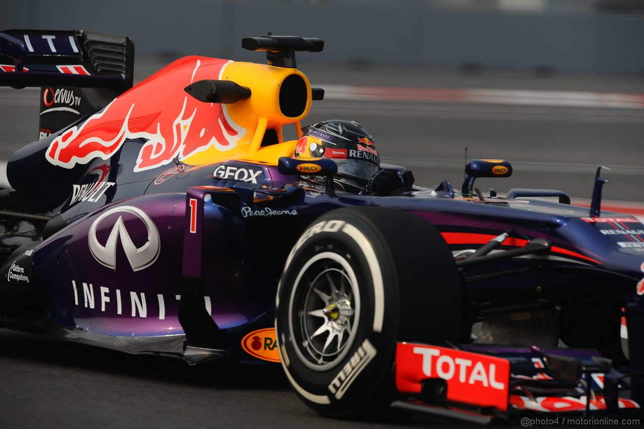 GP INDIA, 25.10.2013- Prove Libere 1: Sebastian Vettel (GER) Red Bull Racing RB9 