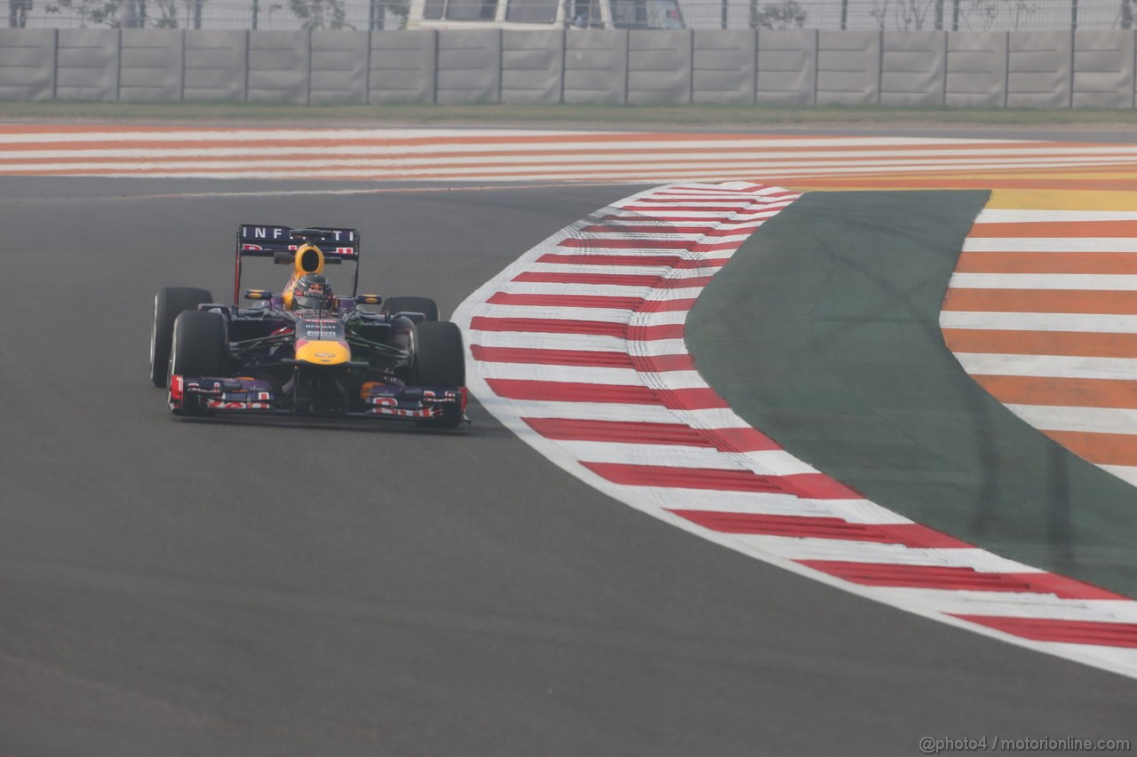 GP INDIA, 25.10.2013- Prove Libere 1: Sebastian Vettel (GER) Red Bull Racing RB9 