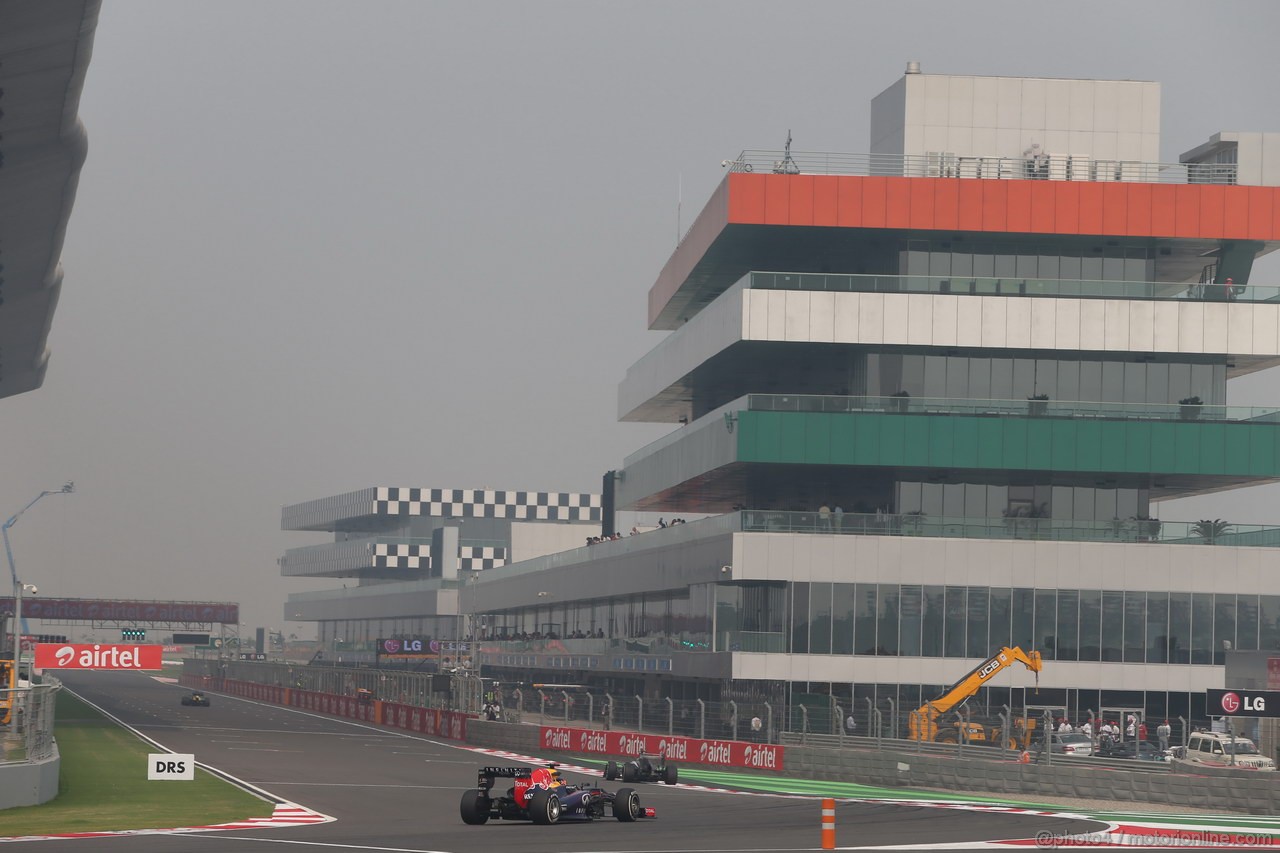 GP INDIA, 25.10.2013- Prove Libere 1: Sebastian Vettel (GER) Red Bull Racing RB9 