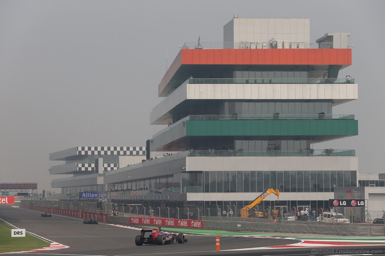 GP INDIA, 25.10.2013- Prove Libere 1: Daniel Ricciardo (AUS) Scuderia Toro Rosso STR8 