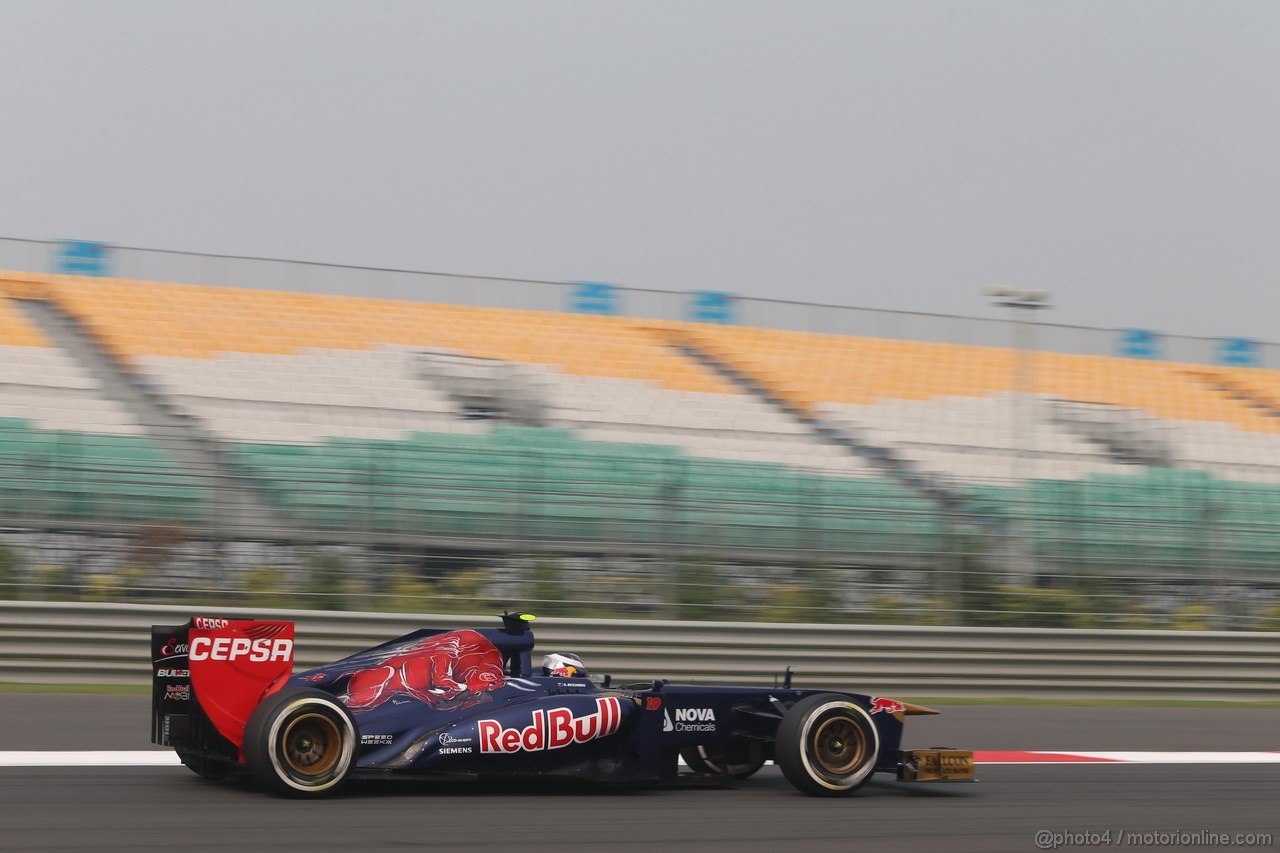 GP INDIA, 25.10.2013- Prove Libere 1: Daniel Ricciardo (AUS) Scuderia Toro Rosso STR8 