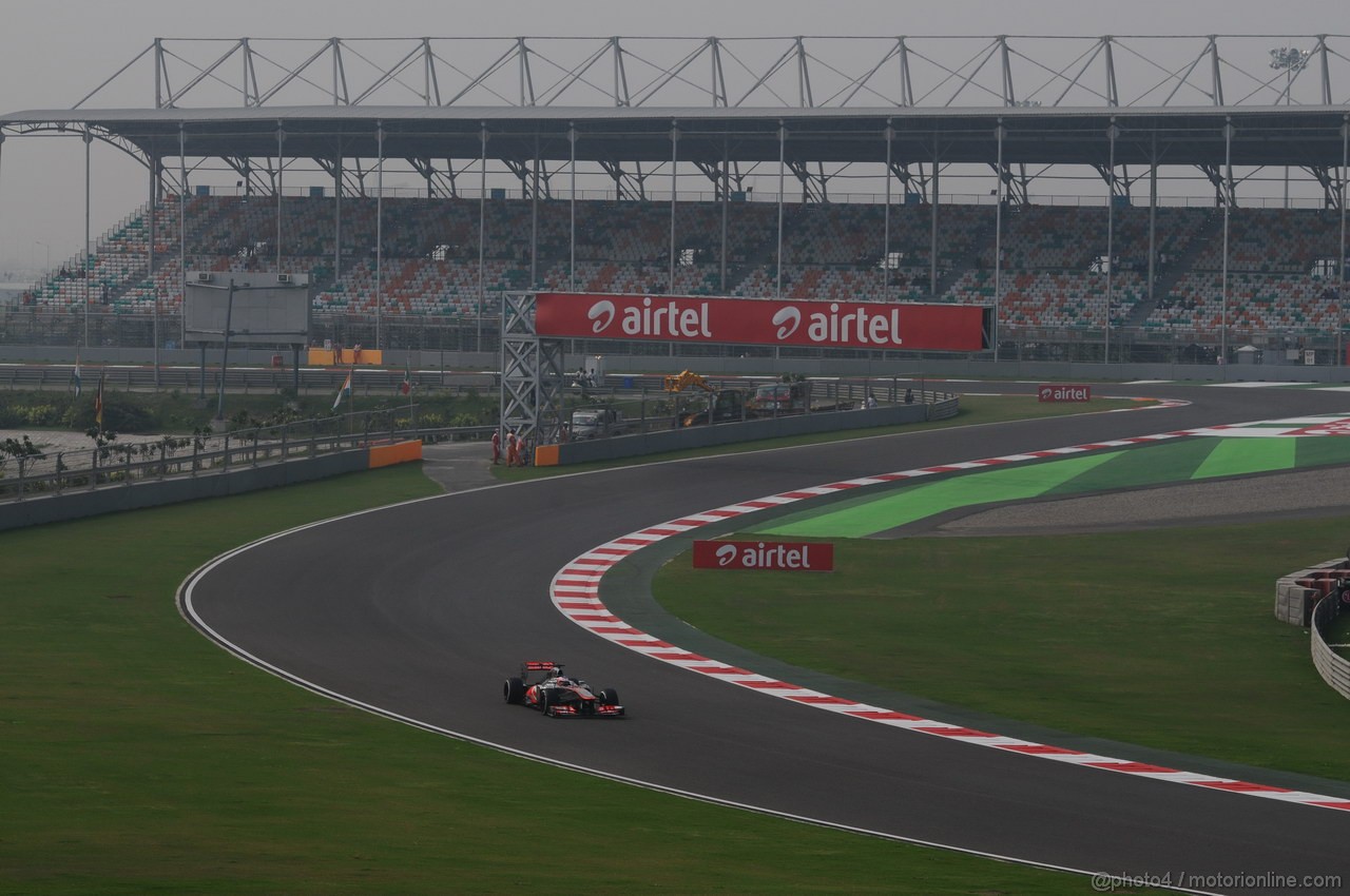 GP INDIA, 25.10.2013- Prove Libere 1: Jenson Button (GBR) McLaren Mercedes MP4-28 