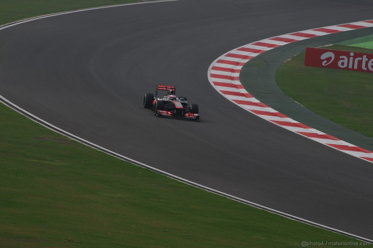 GP INDIA, 25.10.2013- Prove Libere 1: Jenson Button (GBR) McLaren Mercedes MP4-28 