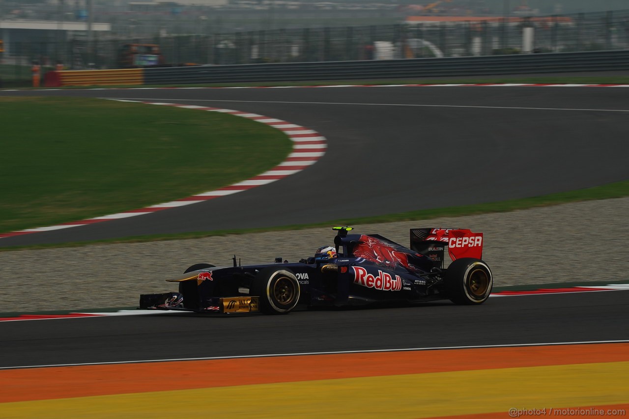 GP INDIA, 25.10.2013- Prove Libere 1: Daniel Ricciardo (AUS) Scuderia Toro Rosso STR8 