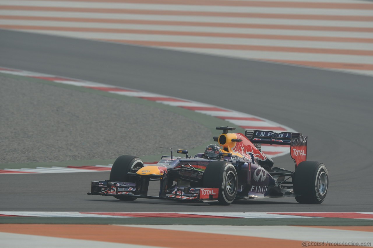 GP INDIA, 25.10.2013- Prove Libere 1: Sebastian Vettel (GER) Red Bull Racing RB9 