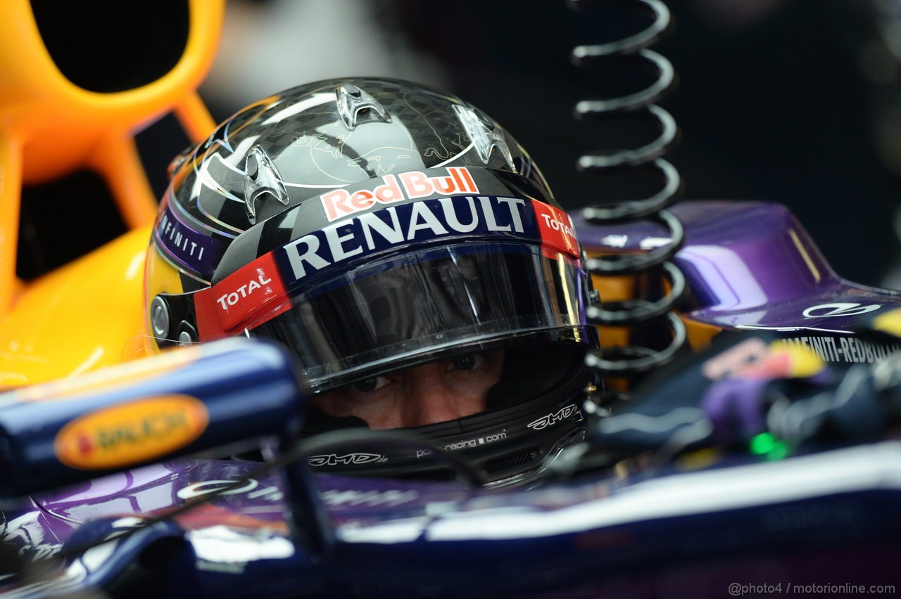 GP INDIA, 25.10.2013- Prove Libere 2: Sebastian Vettel (GER) Red Bull Racing RB9 