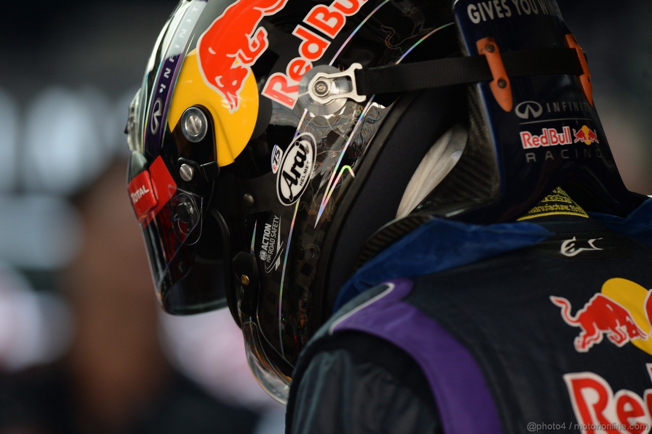 GP INDIA, 25.10.2013- Prove Libere 2: Sebastian Vettel (GER) Red Bull Racing RB9 
