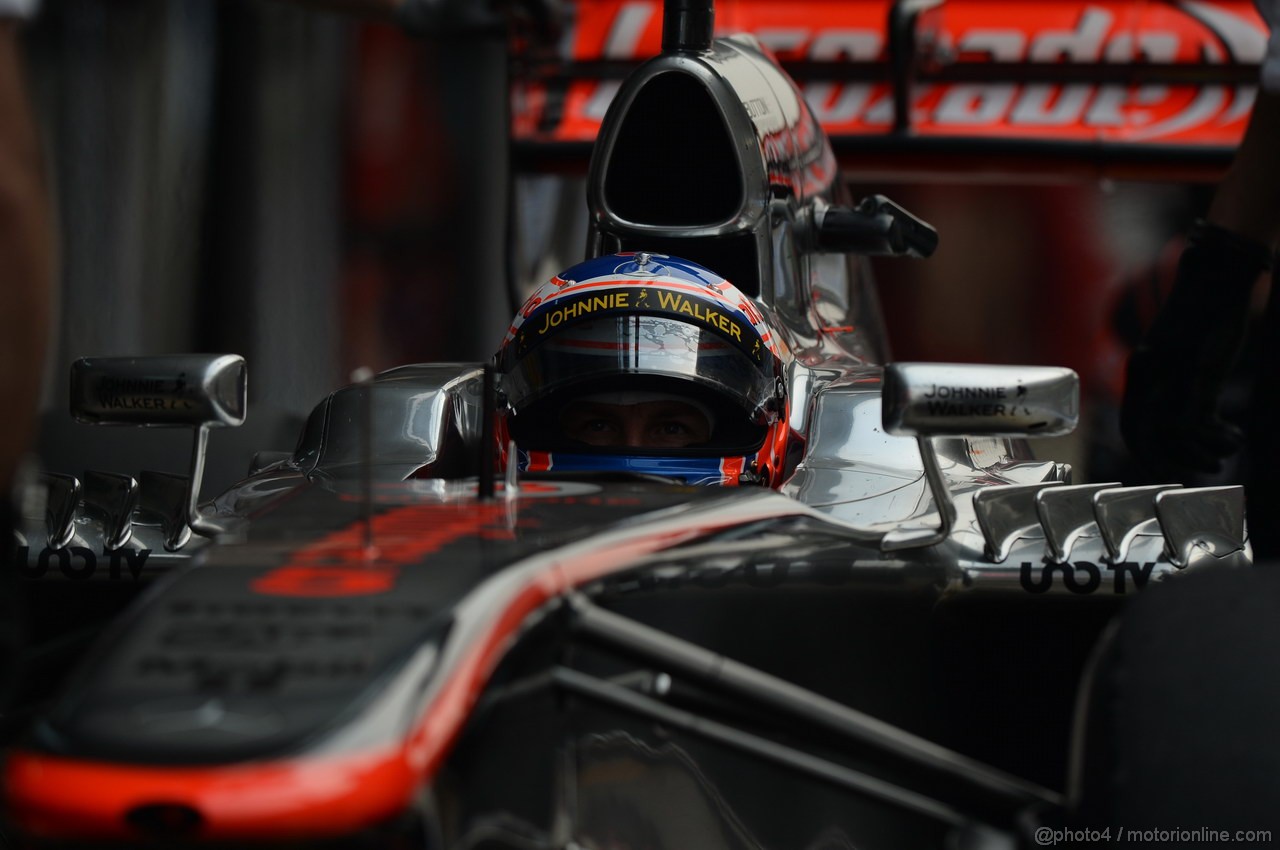 GP INDIA, 25.10.2013- Prove Libere 2: Jenson Button (GBR) McLaren Mercedes MP4-28 