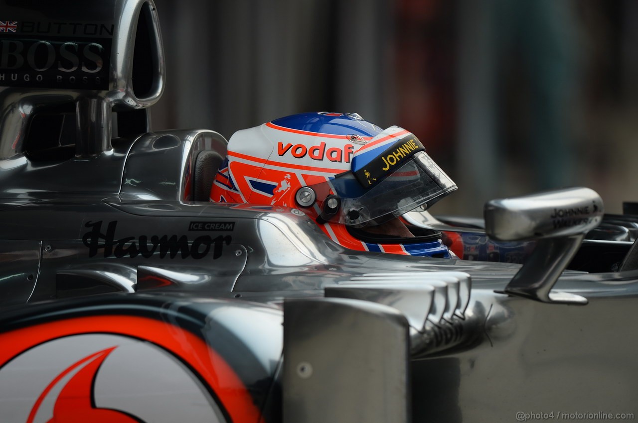 GP INDIA, 25.10.2013- Prove Libere 2: Jenson Button (GBR) McLaren Mercedes MP4-28 