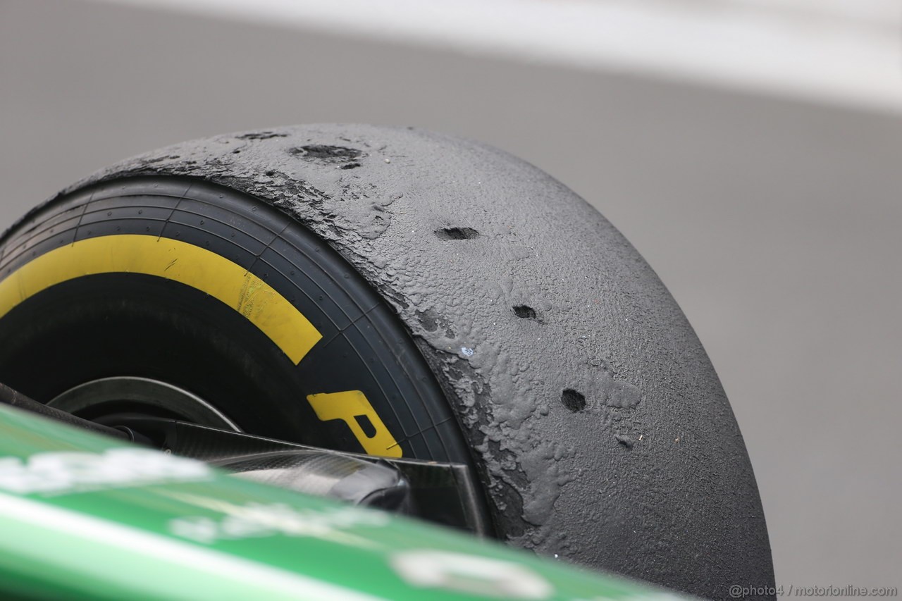 GP INDIA, 25.10.2013- Prove Libere 2: Pirelli tyres