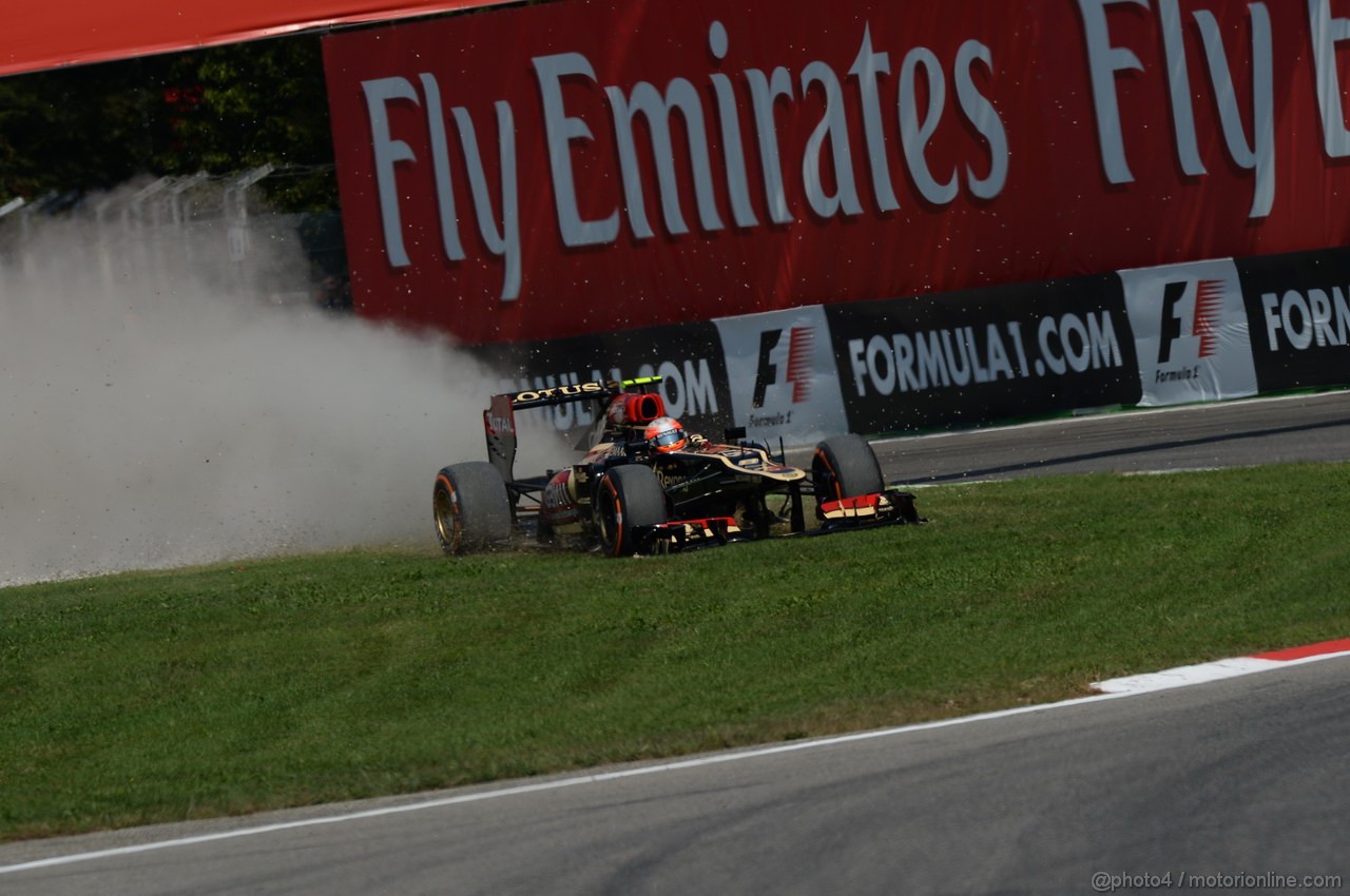 GP ITALIA, 06.09.2013- Free practice 2, Romain Grosjean (FRA) Lotus F1 Team E213 in the gravel