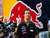 GP ITALIA, 06.09.2013- Daniel Ricciardo (AUS) Scuderia Toro Rosso STR8 e the Redbull Logo