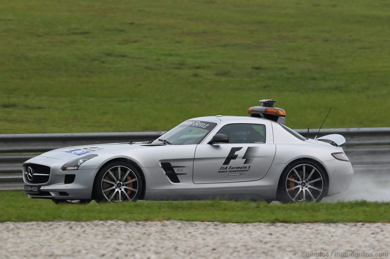 GP MALESIA, 24.03.2013- Gara, Medical e Safety Car