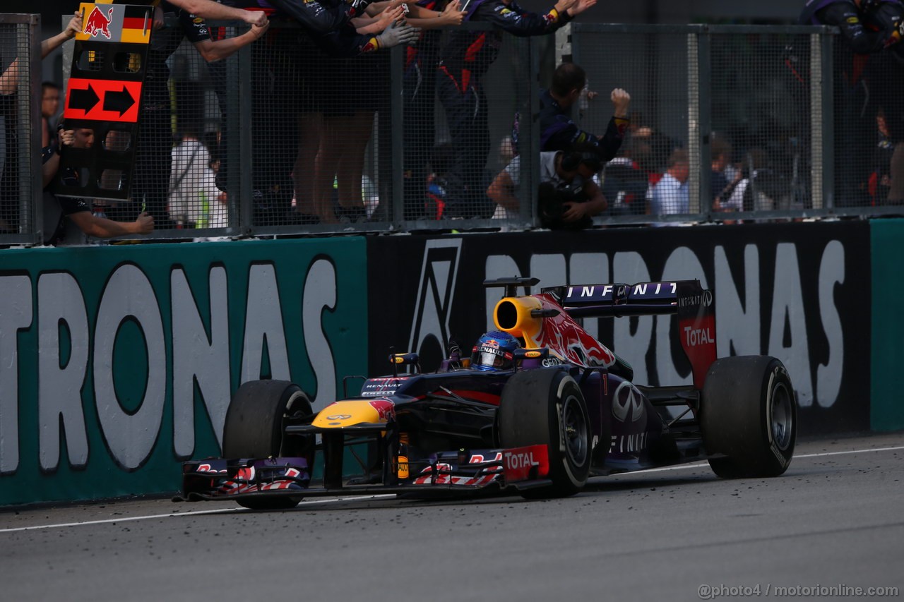 GP MALESIA, 24.03.2013- Gara, Sebastian Vettel (GER) Red Bull Racing RB9