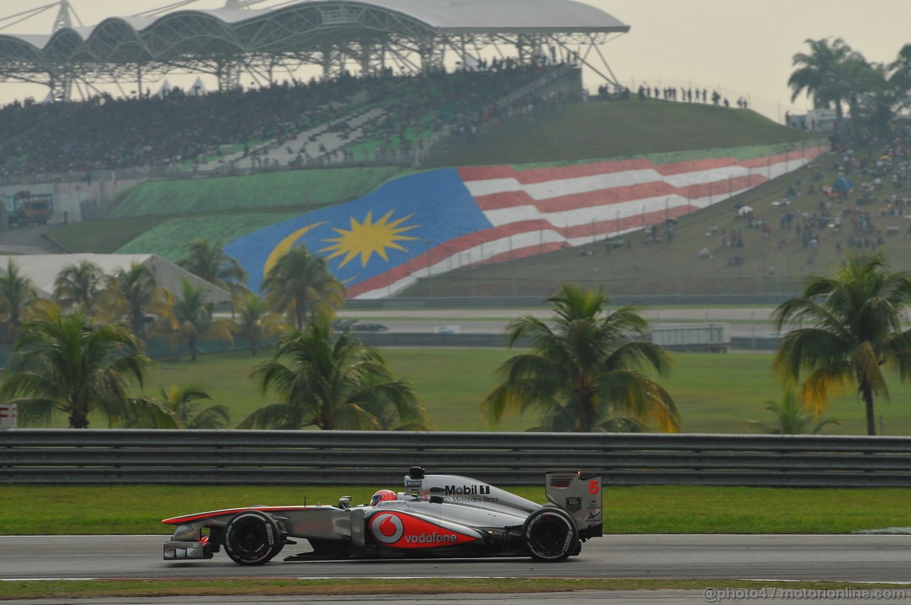 GP MALESIA, 24.03.2013- Gara, Jenson Button (GBR) McLaren Mercedes MP4-28 