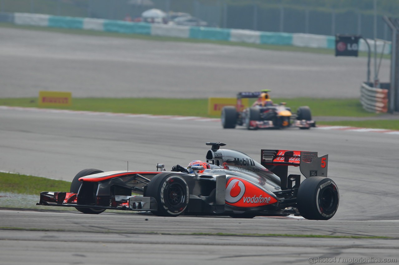 GP MALESIA, 24.03.2013- Gara, Jenson Button (GBR) McLaren Mercedes MP4-28 