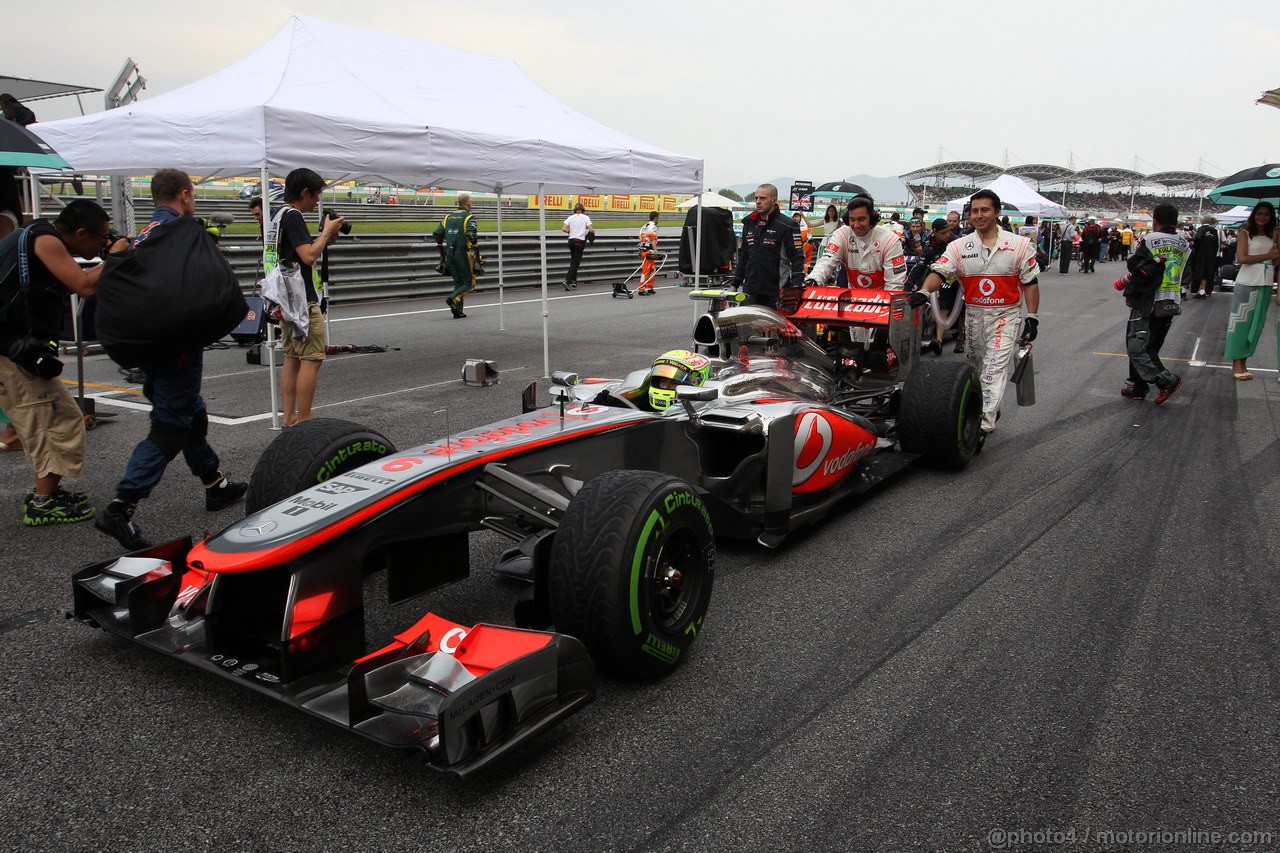 GP MALESIA, 24.03.2013- Gara, Sergio Perez (MEX) McLaren MP4-28 