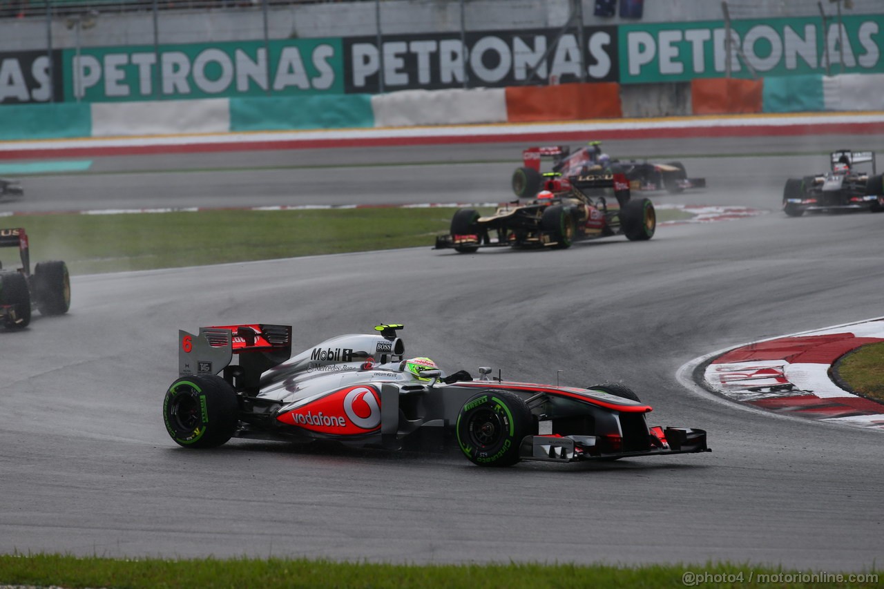 GP MALESIA, 24.03.2013- Gara, Sergio Perez (MEX) McLaren MP4-28 