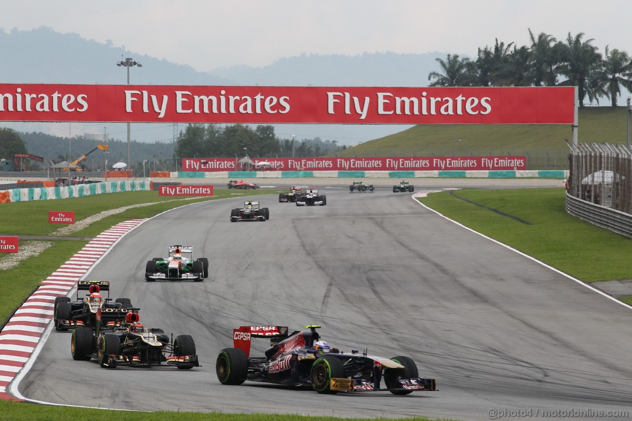 GP MALESIA, 24.03.2013- Gara, Daniel Ricciardo (AUS) Scuderia Toro Rosso STR8