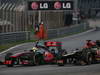 GP MALESIA, 24.03.2013- Gara, Sergio Perez (MEX) McLaren MP4-28 overtaking Kimi Raikkonen (FIN) Lotus F1 Team E21 