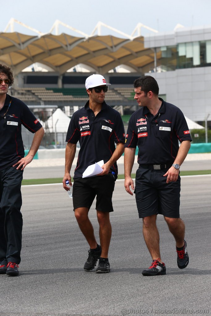 GP MALESIA, 21.03.2013- Daniel Ricciardo (AUS) Scuderia Toro Rosso STR8