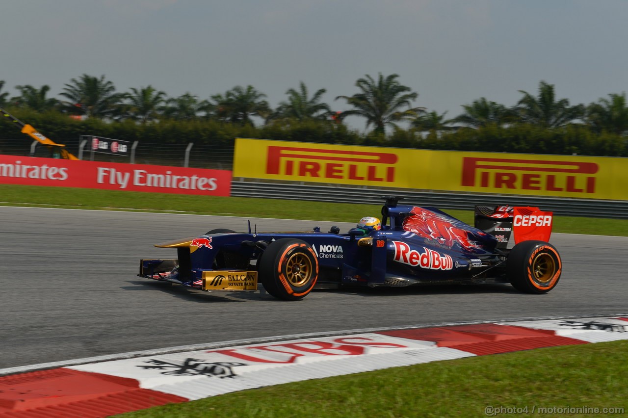 GP MALESIA, 23.03.2013- Qualifiche, Jean-Eric Vergne (FRA) Scuderia Toro Rosso STR8 