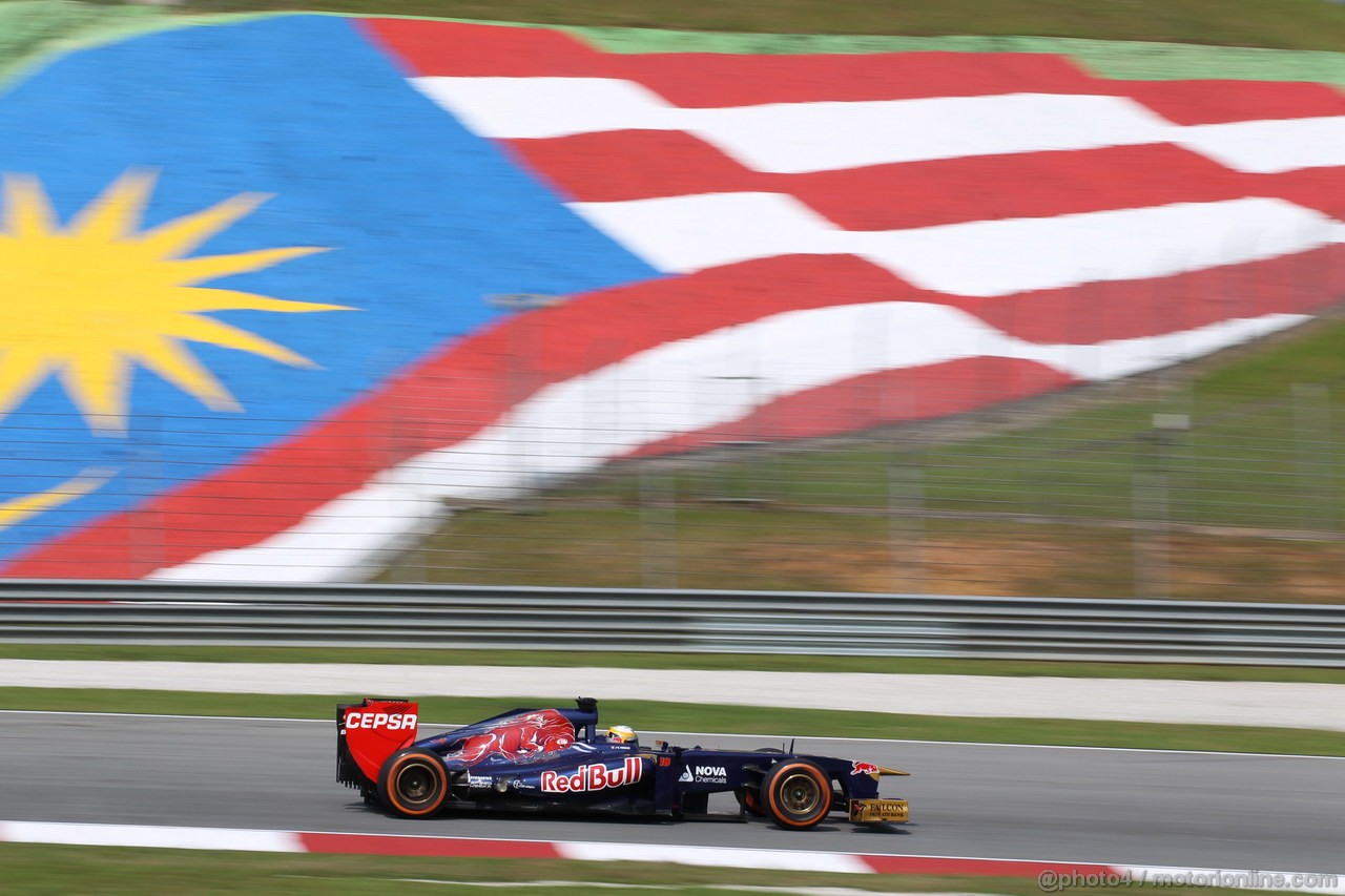 GP MALESIA, 22.03.2013- Prove Libere 1, Jean-Eric Vergne (FRA) Scuderia Toro Rosso STR8