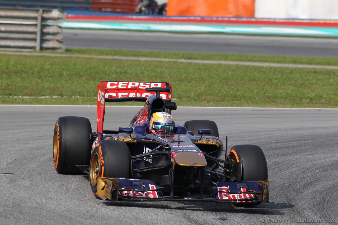 GP MALESIA, 22.03.2013- Prove Libere 1, Jean-Eric Vergne (FRA) Scuderia Toro Rosso STR8