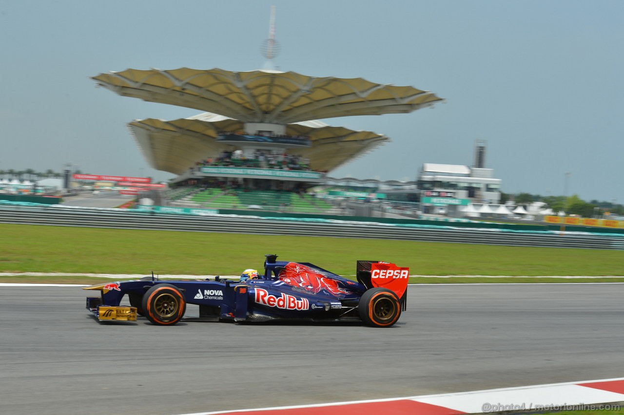 GP MALESIA, 22.03.2013- Prove Libere 1, Jean-Eric Vergne (FRA) Scuderia Toro Rosso STR8