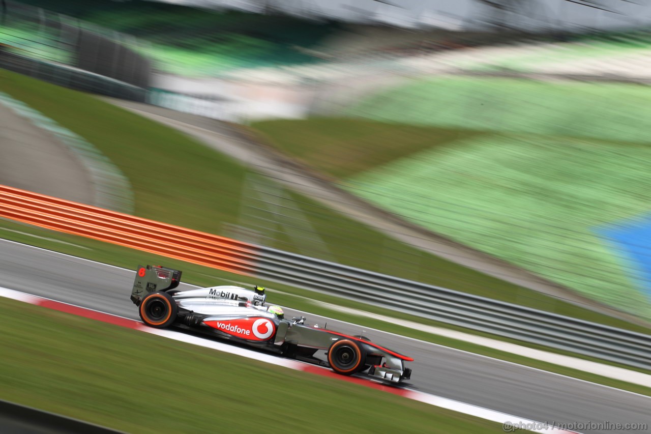 GP MALESIA, 22.03.2013- Prove Libere 1, Sergio Perez (MEX) McLaren MP4-28