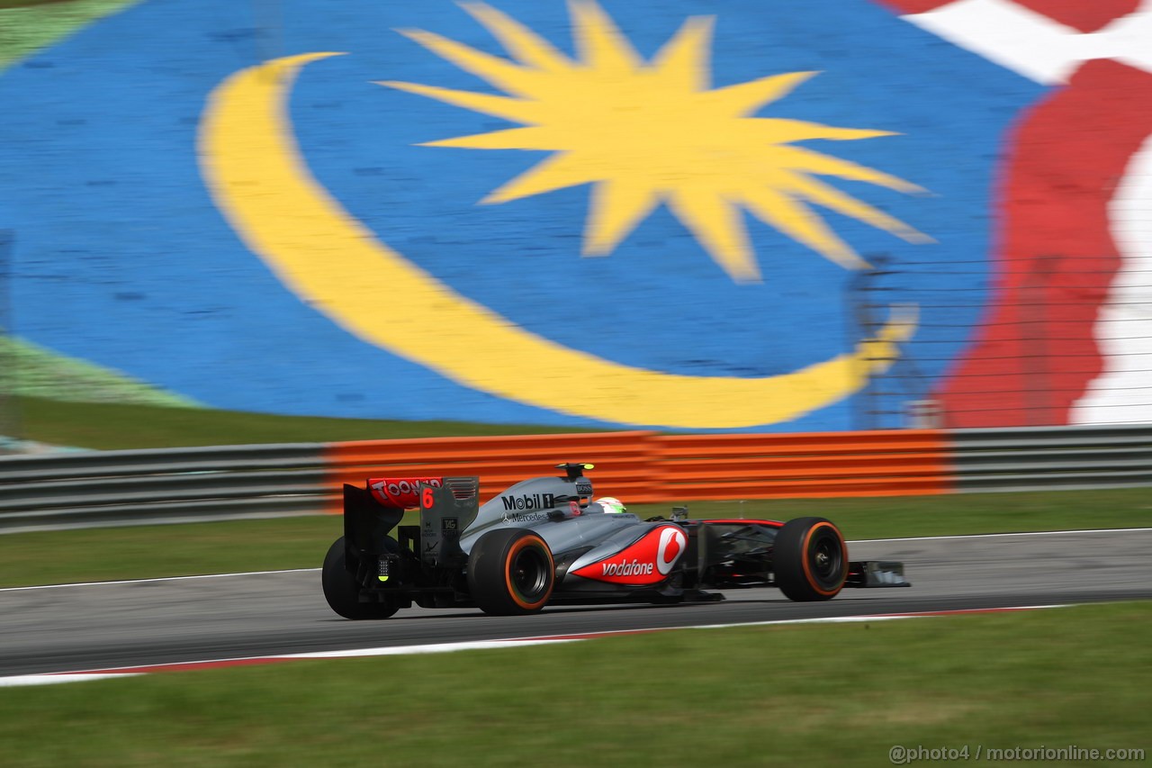 GP MALESIA, 22.03.2013- Prove Libere 1, Sergio Perez (MEX) McLaren MP4-28