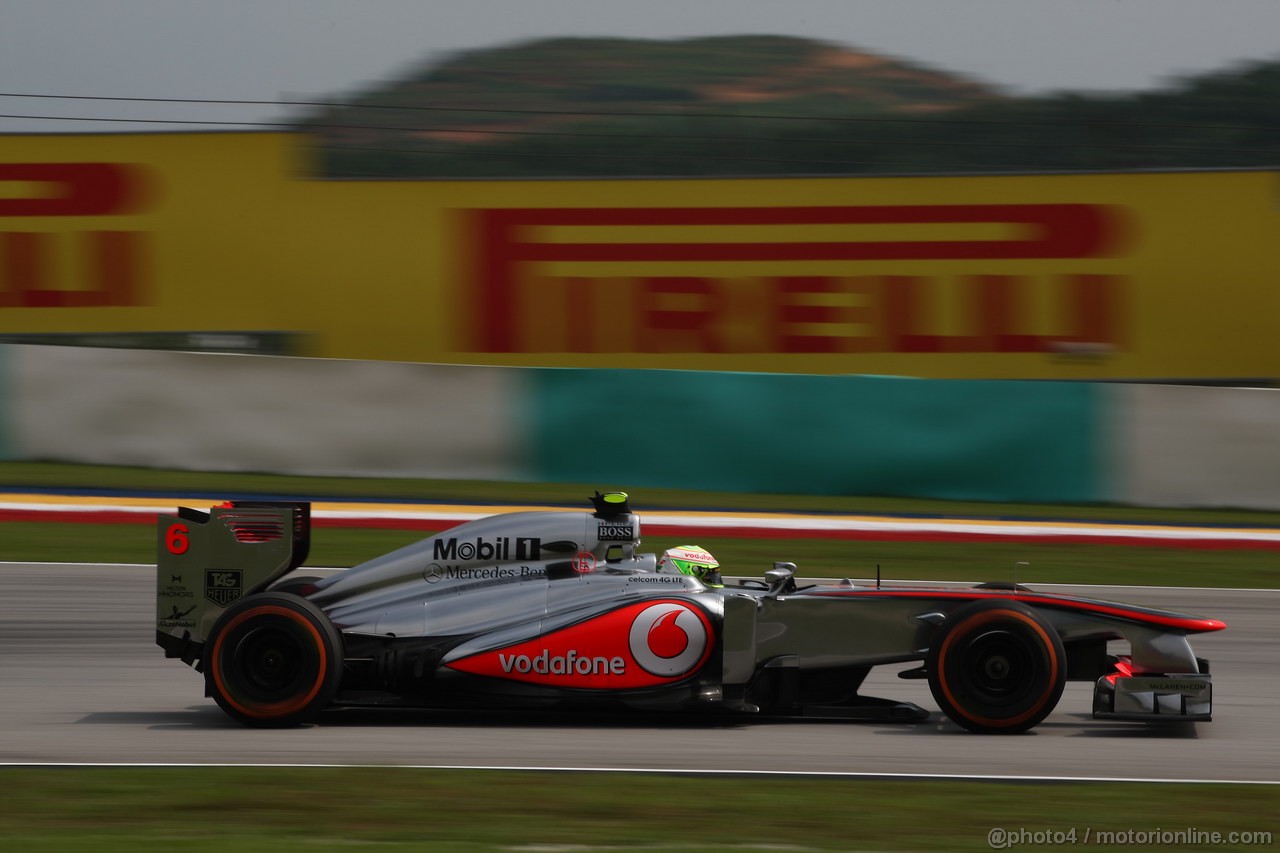 GP MALESIA, 22.03.2013- Prove Libere 1, Sergio Perez (MEX) McLaren MP4-28