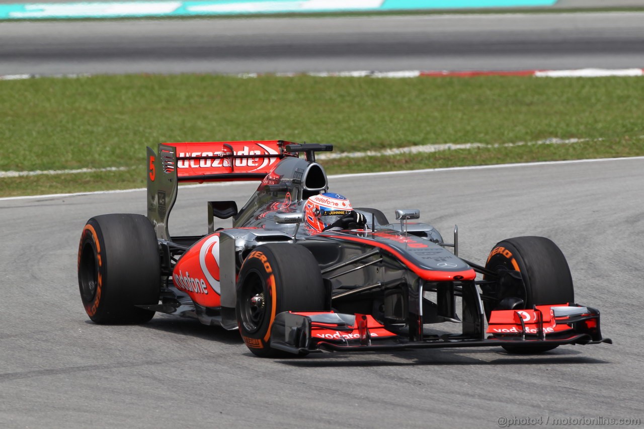 GP MALESIA, 22.03.2013 - Prove Libere 2, Jenson Button (GBR) McLaren Mercedes MP4-28