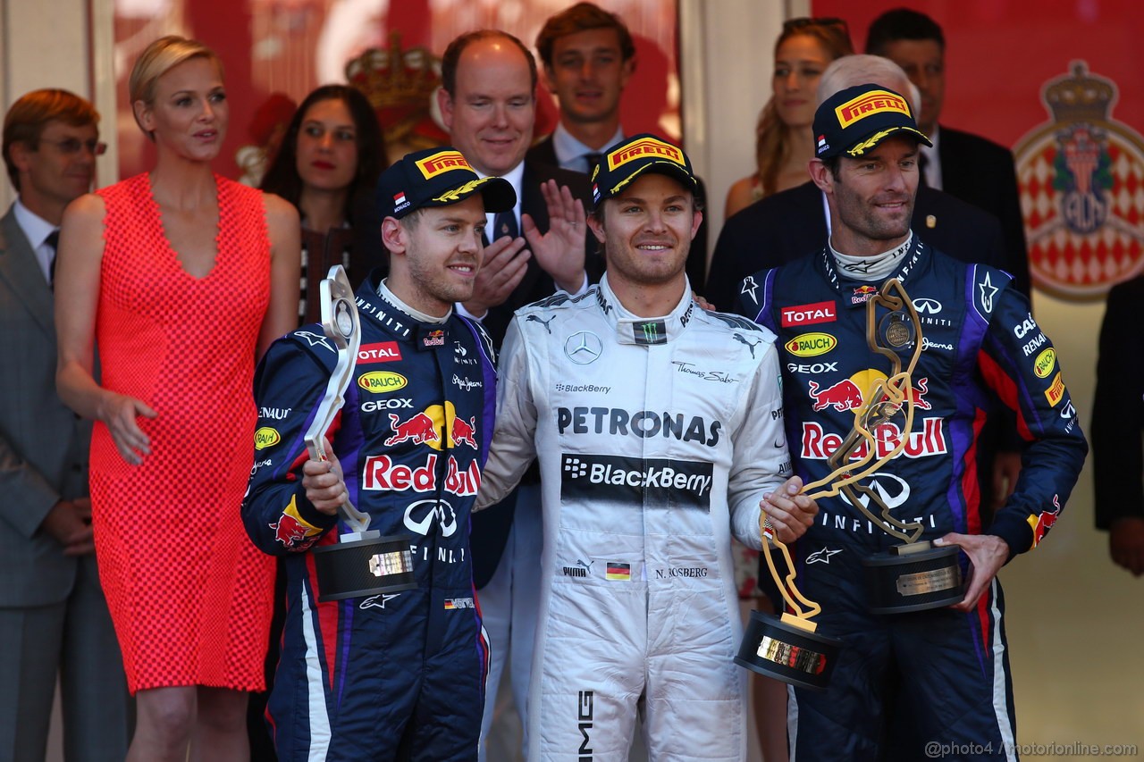 GP MONACO, 26.05.2013- Gara, Nico Rosberg (GER) Mercedes AMG F1 W04 vincitore, secondo Sebastian Vettel (GER) Red Bull Racing RB9 e terzo Mark Webber (AUS) Red Bull Racing RB9 with S.A.S. Prince Albert II e sua moglie Princess Charlene of Monaco