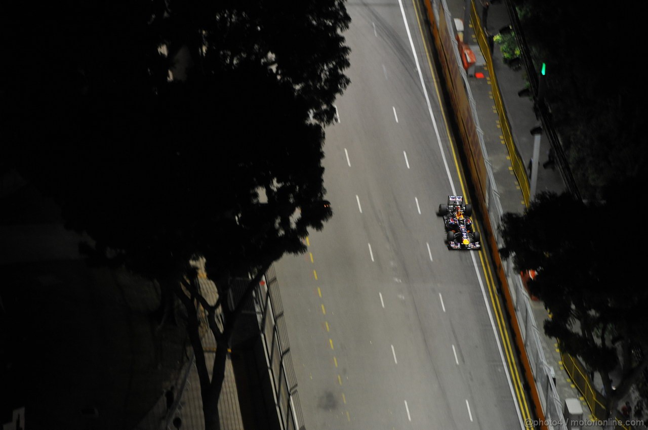 GP SINGAPORE, 22.09.2013- Gara: Sebastian Vettel (GER) Red Bull Racing RB9 