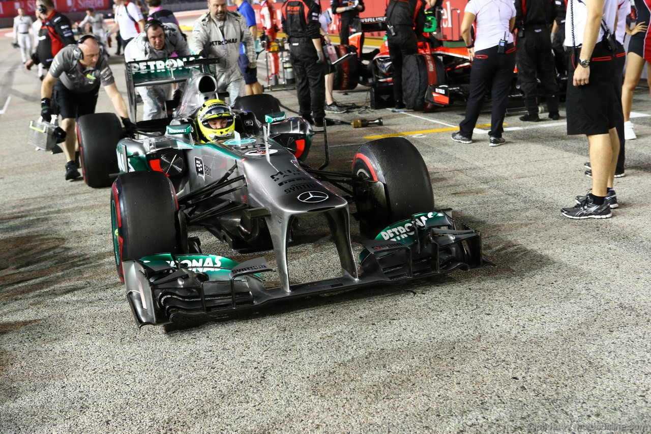 GP SINGAPORE, 22.09.2013- Gara: Nico Rosberg (GER) Mercedes AMG F1 W04 